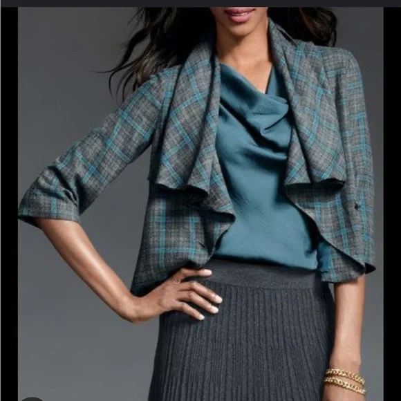 Cabi Plaid Court Cape Jacket Gray Plaid Style 916 Size 4 Business Single Button - Picture 8 of 8